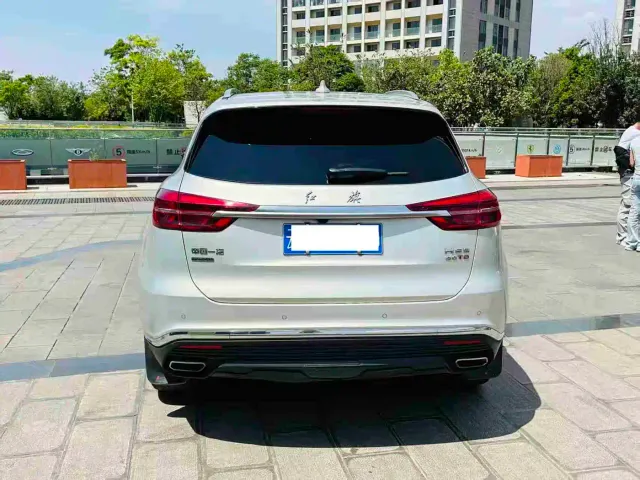 Hongqi HS5 — Фото автомобиля 4
