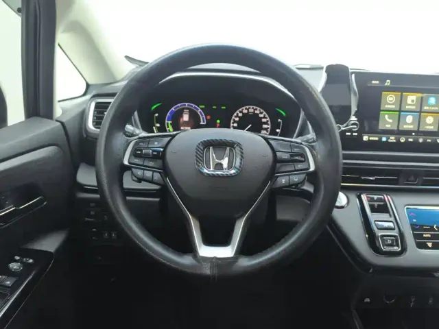 Honda Elysion — Фото автомобиля 15