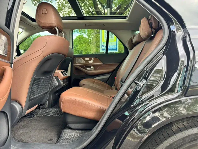 Mercedes-Benz GLE-Class — Фото автомобиля 12