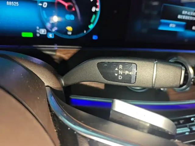 Mercedes-Benz E-Class — Фото автомобиля 13
