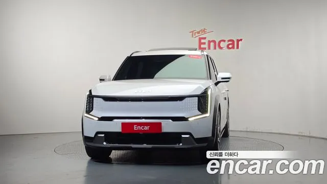 Kia EV9 — Фото автомобиля 3