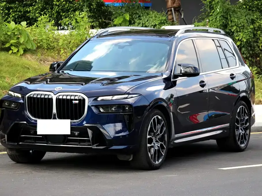 Фотография автомобиля — BMW BMW X7 M60i