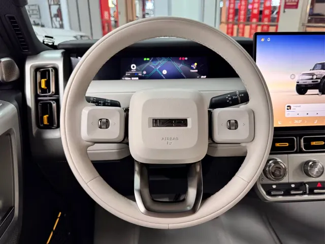 iCAR V23 — Фото автомобиля 8