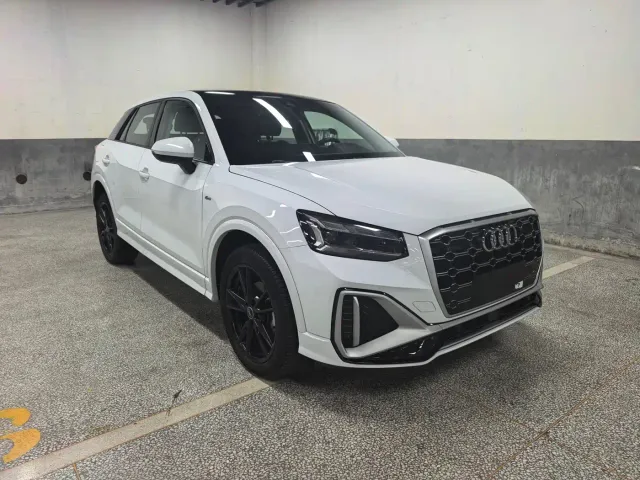 Audi Q2L — Фото автомобиля 2