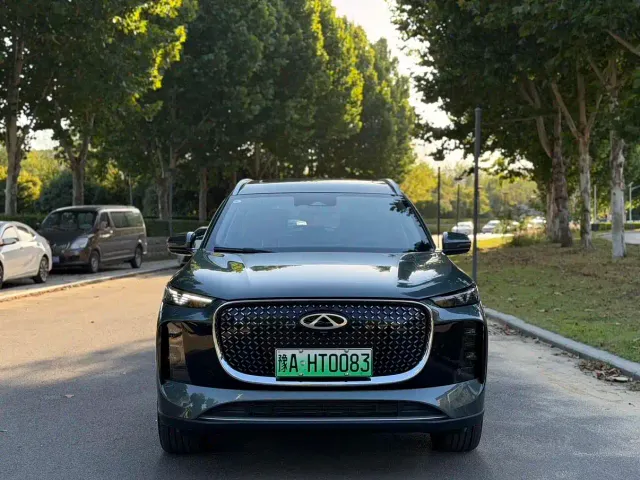 Chery Tiggo 8 PLUS C-DM — Фото автомобиля 3