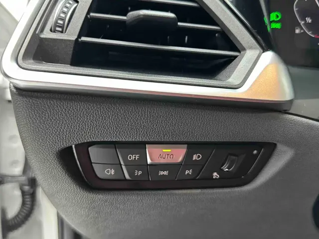 BMW 3 Series — Фото автомобиля 14