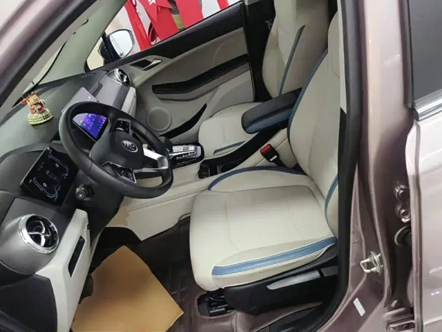 BYD Yuan Pro — Фото автомобиля 14