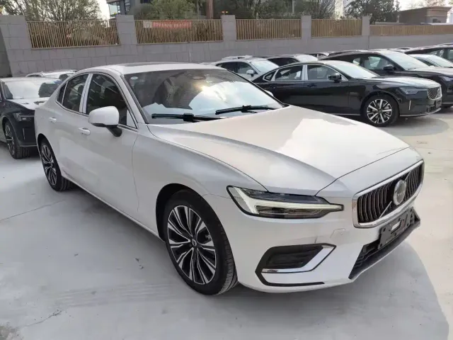 Фотография автомобиля — Volvo S60