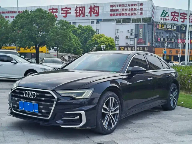Фотография автомобиля — Audi A6L