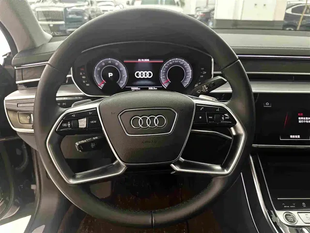 Audi A8 — Фото автомобиля 7
