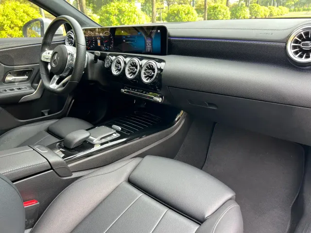 Mercedes-Benz A-Class — Фото автомобиля 16