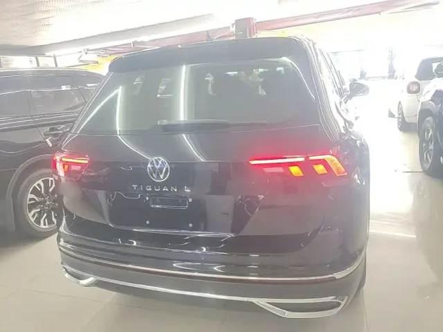 Volkswagen Tiguan L — Фото автомобиля 5