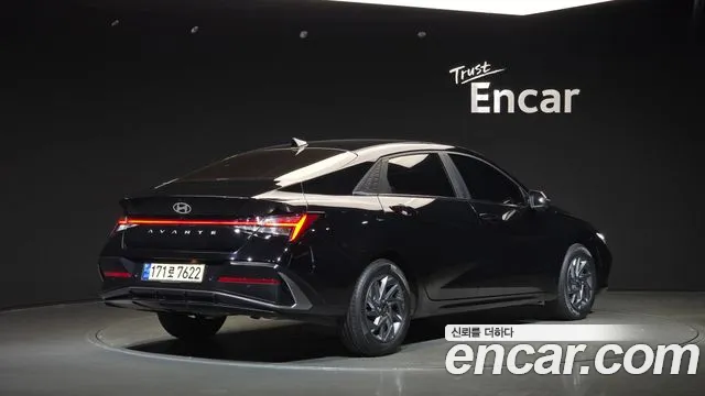 Hyundai Avante CN7 — Фото автомобиля 2