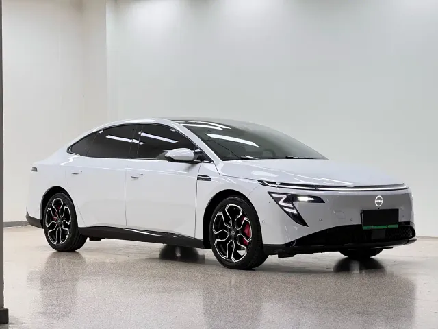 Nissan N7 — Фото автомобиля 3