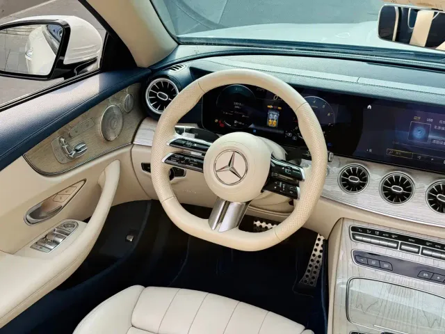 Mercedes-Benz E-Class — Фото автомобиля 14
