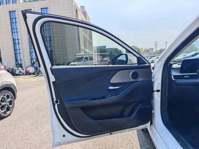 Chery Arrizo 8 — Фото автомобиля 12