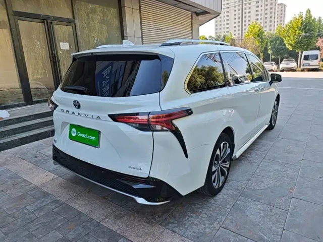 Toyota Granvia — Фото автомобиля 6