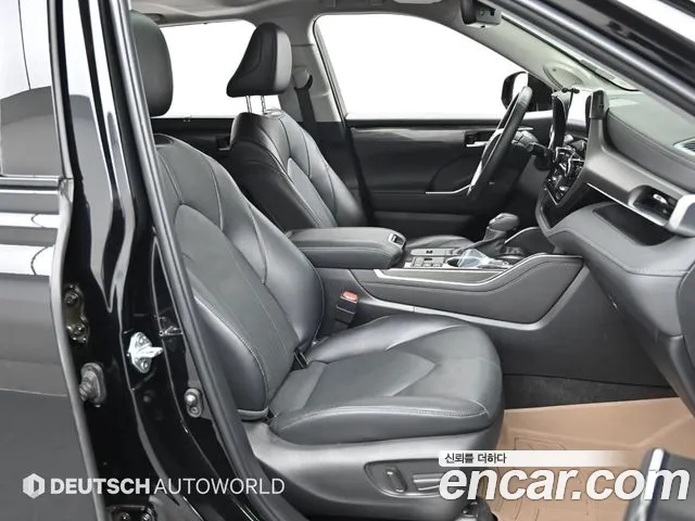 Toyota Highlander — Фото автомобиля 10