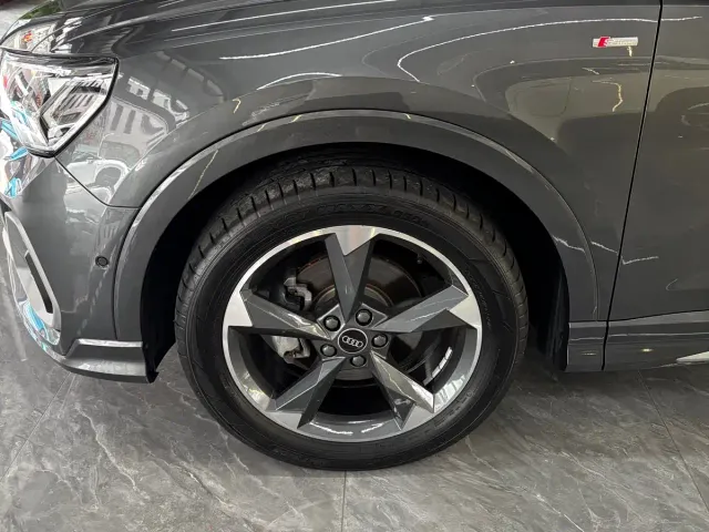 Audi Q3 — Фото автомобиля 17