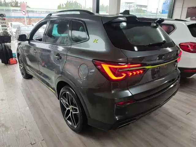 Roewe RX5 — Фото автомобиля 4