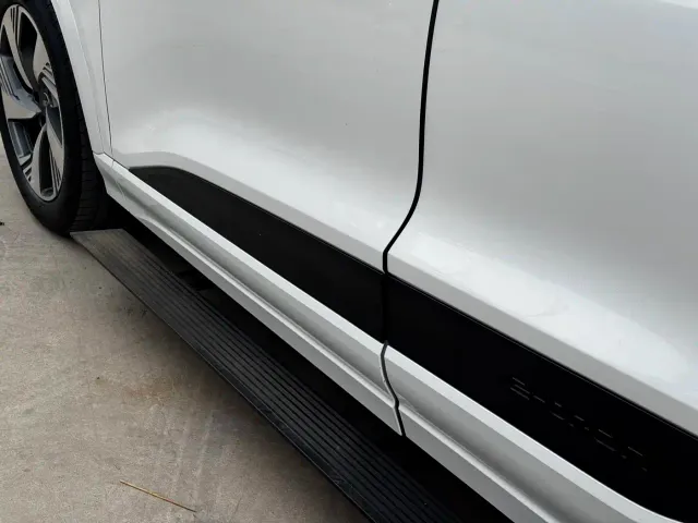 Audi Q6L e-tron — Фото автомобиля 12