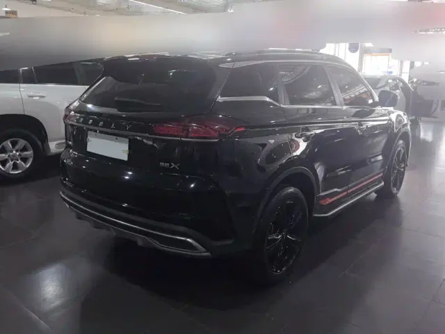 Geely Boyue — Фото автомобиля 3