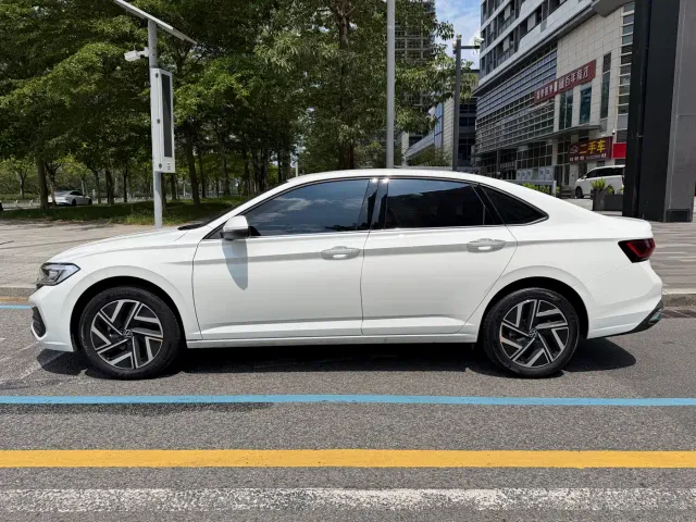 Volkswagen Sagitar — Фото автомобиля 3