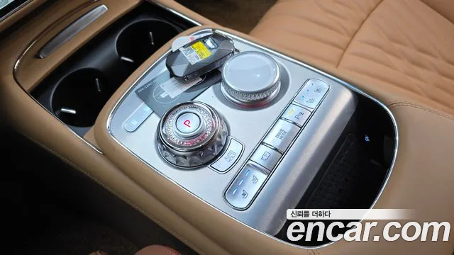 Genesis G90 Бензин 3.5 турбо AWD — Фото автомобиля 9