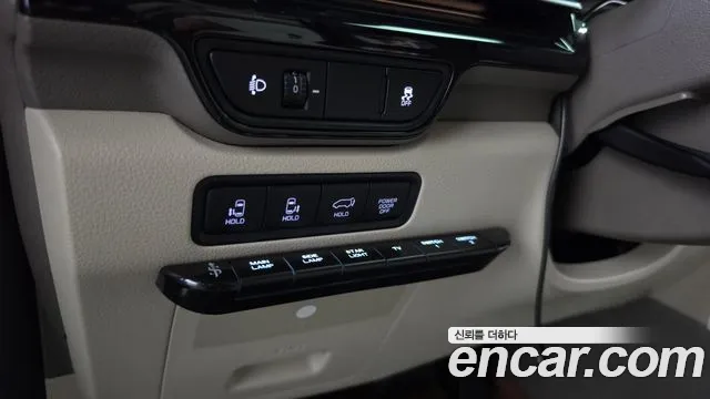 Kia Carnival 4th Gen — Фото автомобиля 29