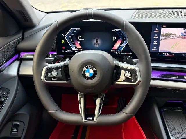 BMW 5 Series — Фото автомобиля 4