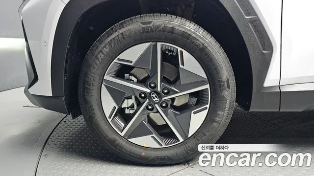Hyundai Tucson Новый Tucson (NX4) Бензин 1.6 турбо 2WD — Фото автомобиля 5
