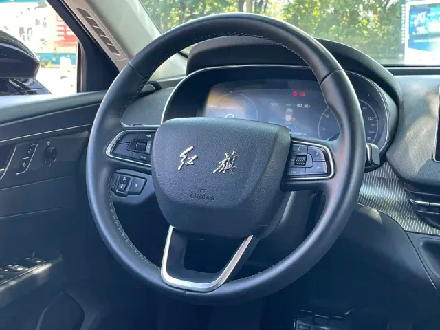 Hongqi E-QM5 — Фото автомобиля 14