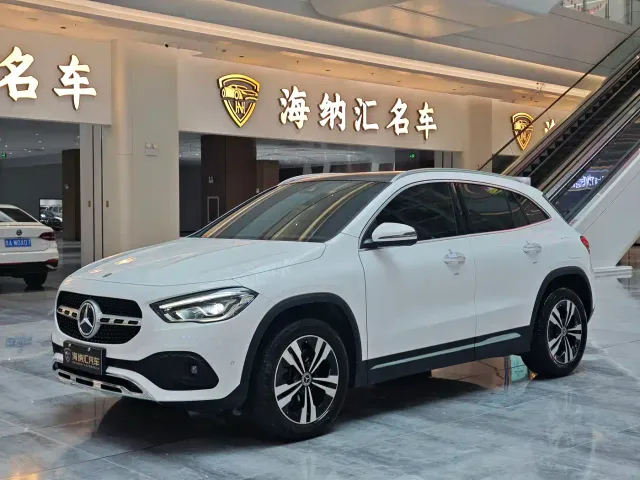 Фотография автомобиля — Mercedes-Benz GLA-Class