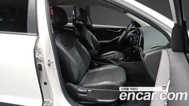 Kia Niro — Фото автомобиля 16