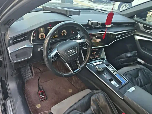 Audi A6L — Фото автомобиля 9