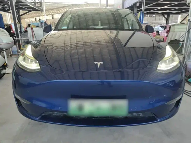 Tesla Model Y — Фото автомобиля 2