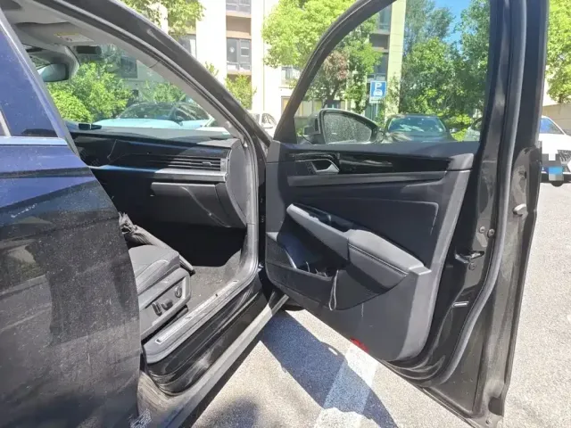 Volkswagen Passat — Фото автомобиля 17