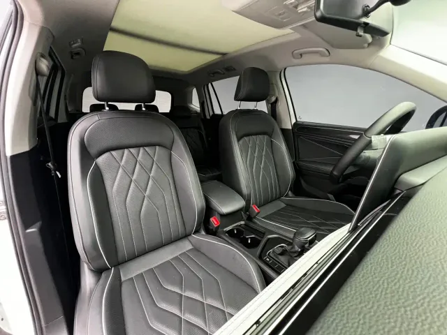 Volkswagen Tiguan L — Фото автомобиля 12