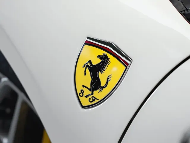 Ferrari F8 — Фото автомобиля 7