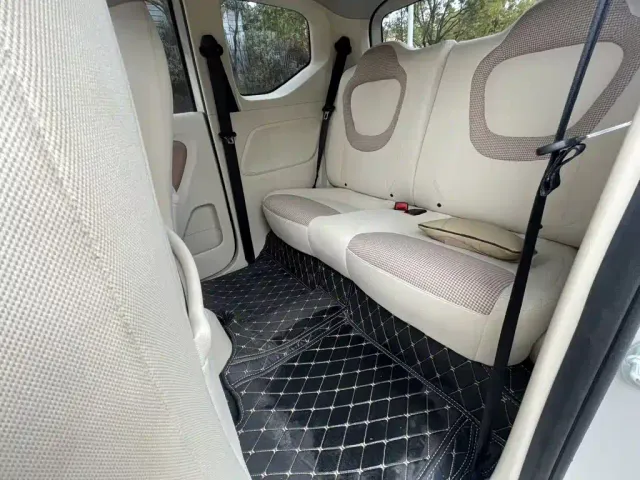 Wuling Hongguang Mini EV — Фото автомобиля 12