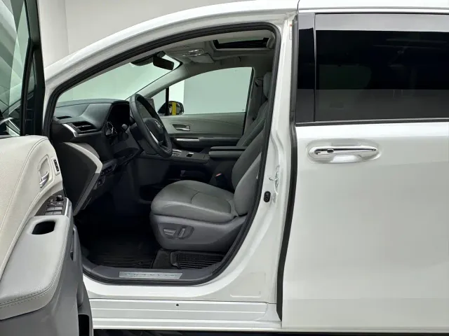 Toyota Granvia — Фото автомобиля 7