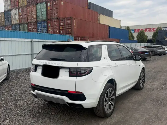 Land Rover Discovery Sport — Фото автомобиля 9