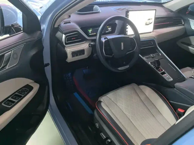 WEY Macchiato DHT-PHEV 2021 1.5L Master Edition — Фото автомобиля 15