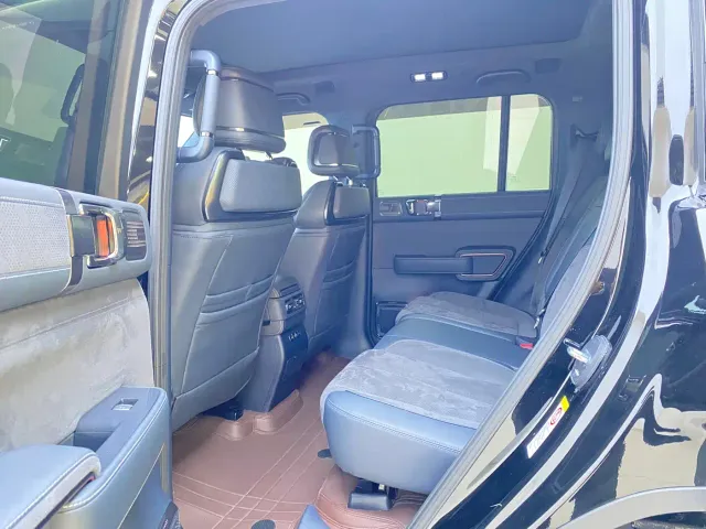 BYD FangChengBao Leopard 5 — Фото автомобиля 6