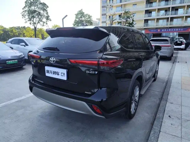 Toyota Highlander — Фото автомобиля 9