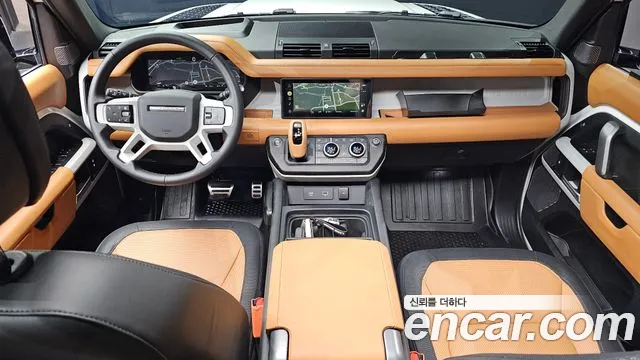 Land Rover Defender — Фото автомобиля 6