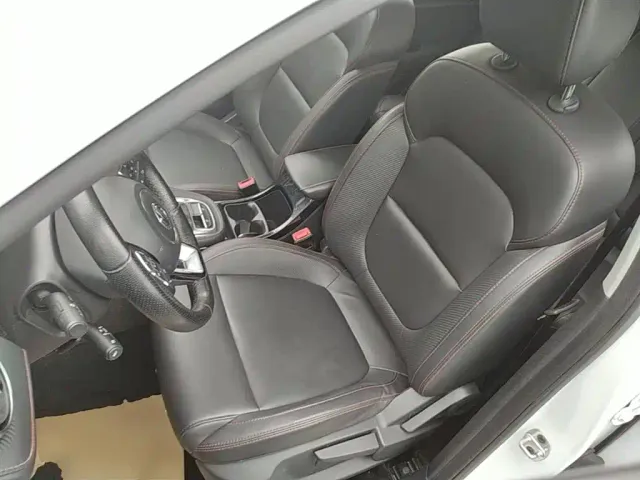 MG ZS — Фото автомобиля 14