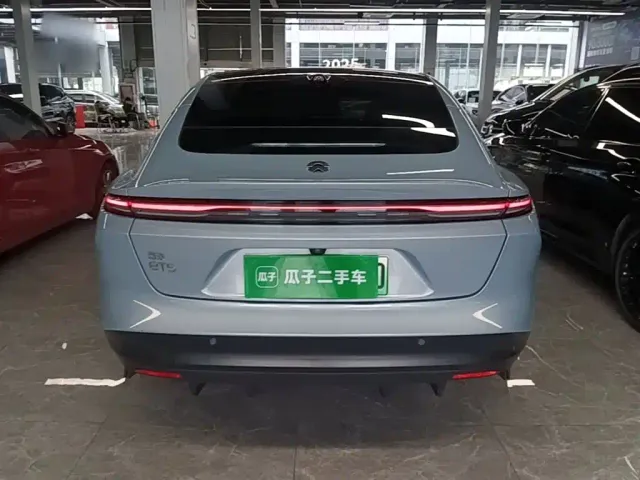 Nio ET5 — Фото автомобиля 5