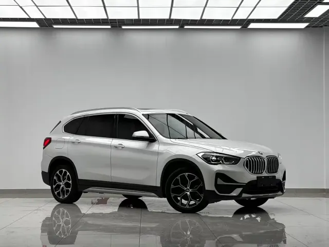 BMW BMW X1 2022 sDrive20Li Premium — Фото автомобиля 3