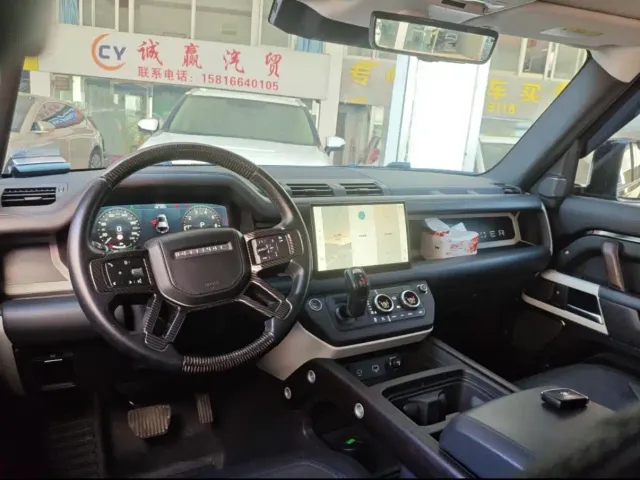 Land Rover Defender — Фото автомобиля 5